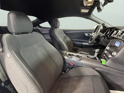 Used 2020 Ford Mustang Coupe RWD image 29