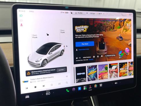 Used 2020 Tesla Model 3 Standard Range RWD image 34