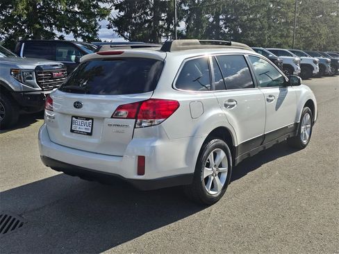 Used 2013 Subaru Outback 2.5i Premium w/ All-Weather Pkg image 5
