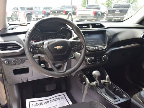 Used 2021 Chevrolet TrailBlazer LT w/ Convenience Package FWD image 7