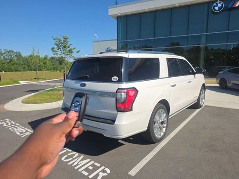 Used 2018 Ford Expedition Max Platinum AWD/4WD image 6