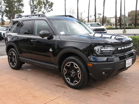 Certified 2025 Ford Bronco Sport Outer Banks w/ Outer Banks Tech Package+ image 6