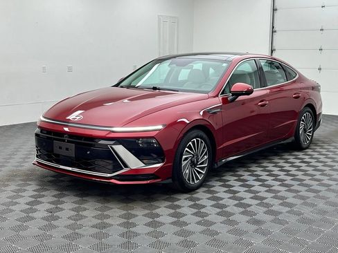Used 2024 Hyundai Sonata Limited FWD image 14
