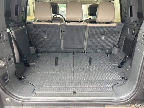 Used 2020 Land Rover Defender 110 HSE AWD/4WD image 13