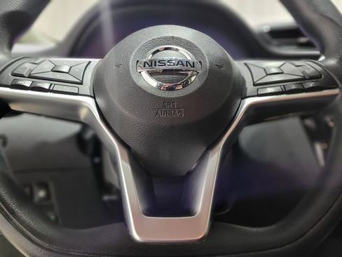 Used 2018 Nissan Rogue SV image 27