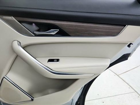 Used 2021 Jaguar F-PACE S image 27