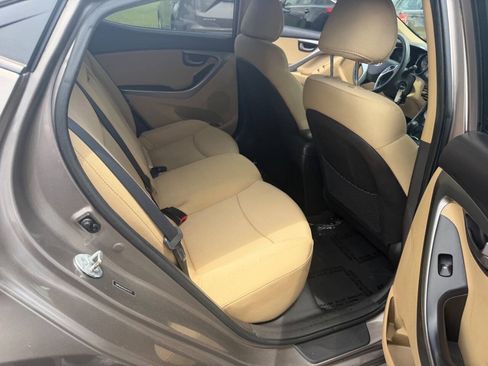 Used 2012 Hyundai Elantra GLS FWD image 16