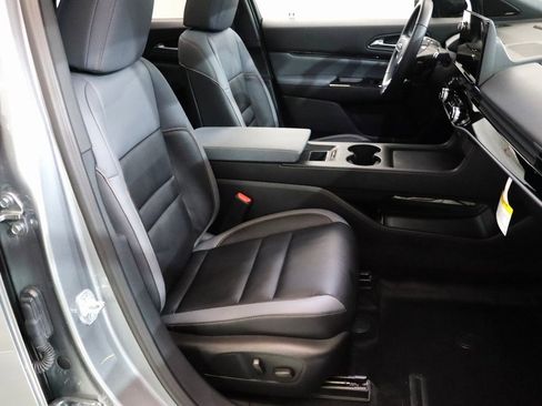 Used 2025 Honda Prologue Touring image 13