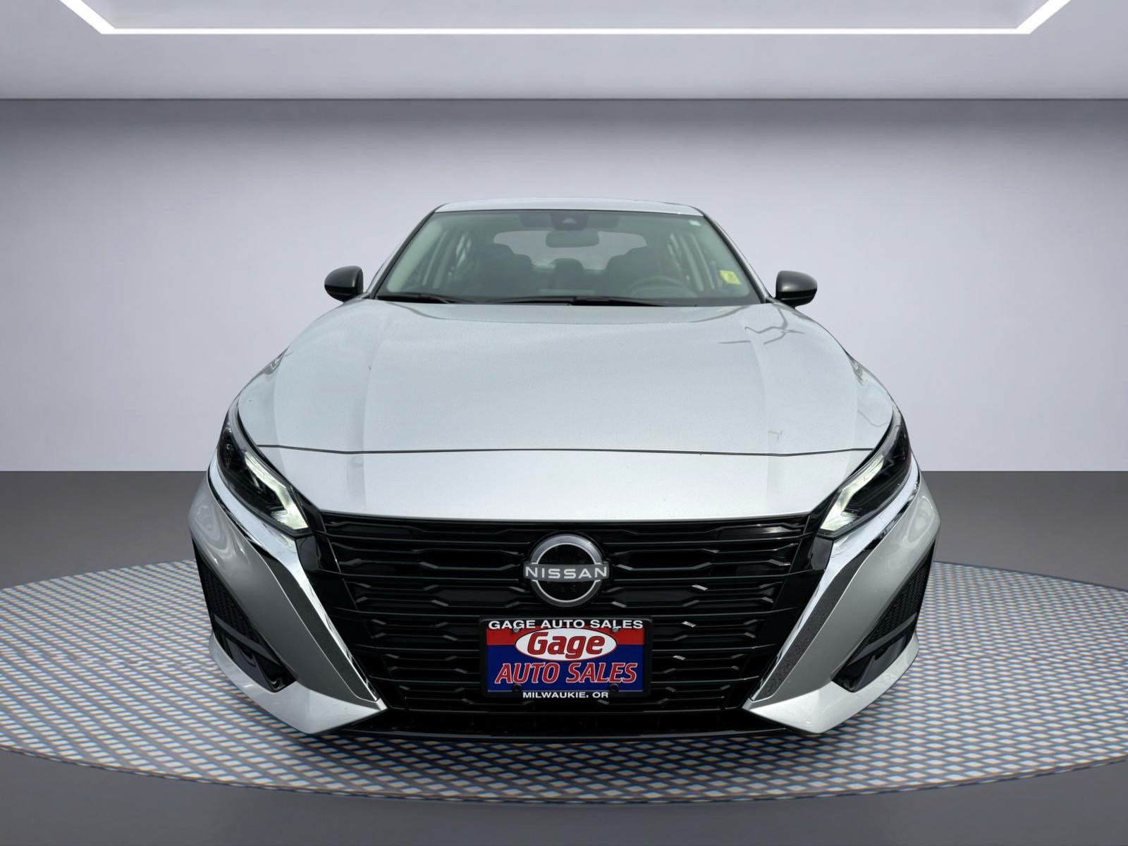 Used 2025 Nissan Altima 2.5 SV AWD/4WD image 10