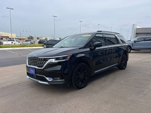 Used 2022 Kia Carnival SX image 4