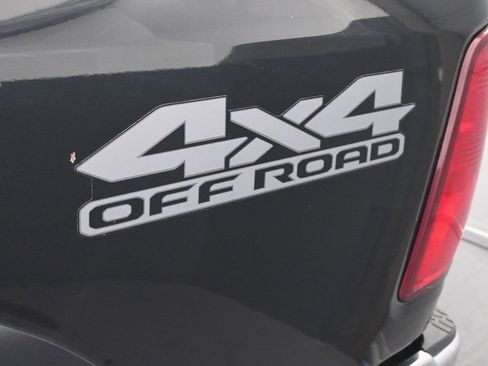 Used 2017 RAM 2500 Tradesman w/ Chrome Appearance Group image 12