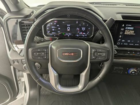 Used 2024 GMC Sierra 1500 Elevation w/ LPO, Elevation Black Package AWD/4WD image 19