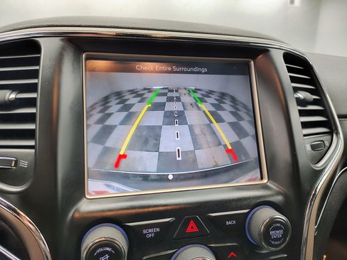 Used 2014 Jeep Grand Cherokee Limited image 3