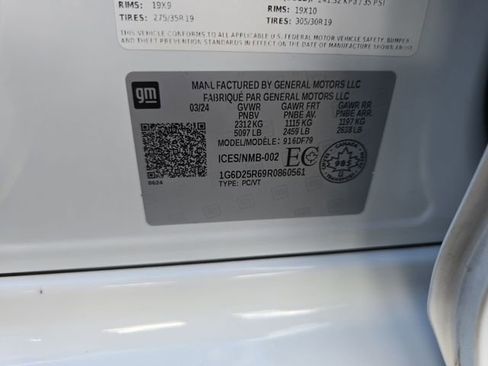 Certified 2024 Cadillac CT5 V Blackwing w/ Parking Package image 41