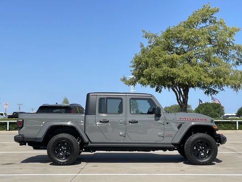 Used 2022 Jeep Gladiator Mojave w/ Cold Weather Group AWD/4WD image 3