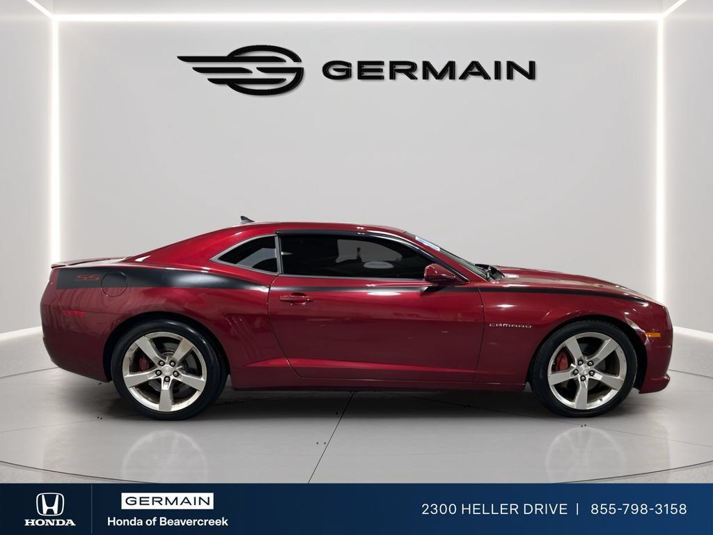 Used 2011 Chevrolet Camaro SS RWD image 9