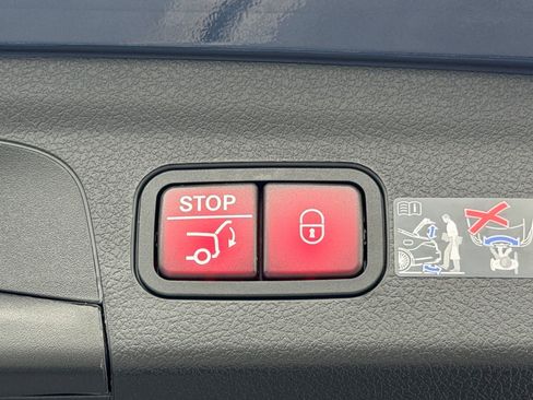 New 2026 Mercedes-Benz GLE 53 AMG 4MATIC image 14