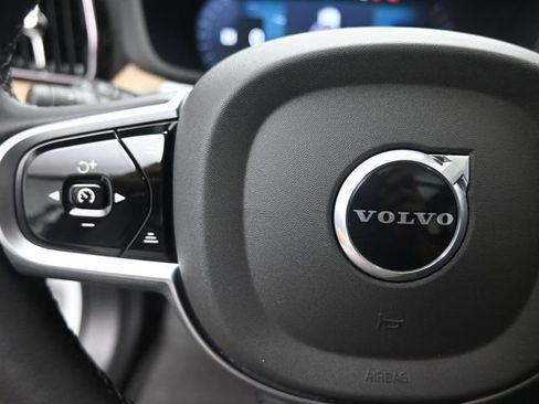 Used 2026 Volvo XC60 B5 Ultra w/ Protection Package Premier AWD/4WD image 15