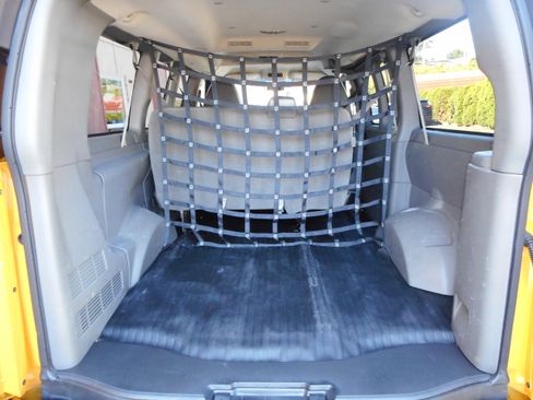 Used 2010 Chevrolet Express 1500 LS image 17