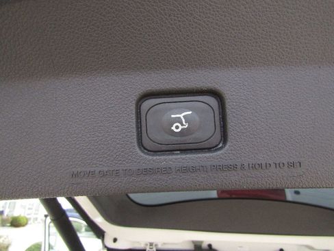 Used 2012 Ford Explorer XLT image 15