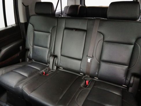 Used 2020 Chevrolet Suburban LT image 22