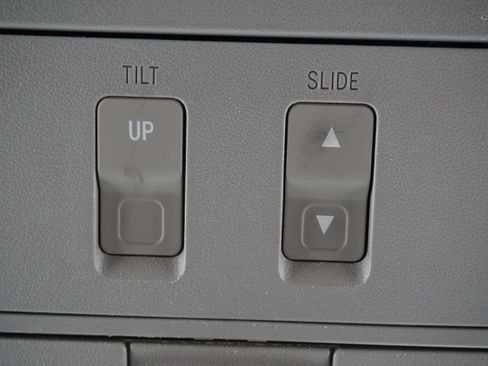 Used 2013 Toyota Sequoia Platinum image 31