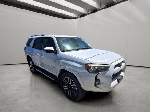 Used 2014 Toyota 4Runner SR5 AWD/4WD image 13