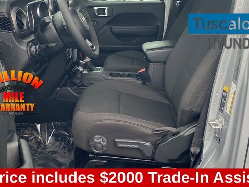 Used 2023 Jeep Gladiator Sport image 24
