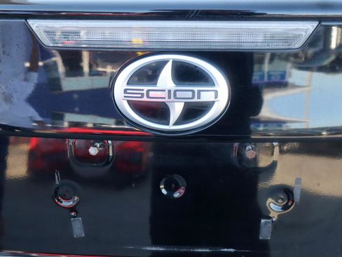 Used 2016 Scion tC FWD image 27