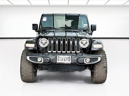 Used 2021 Jeep Wrangler Unlimited Sahara w/ Cold Weather Group AWD/4WD image 2