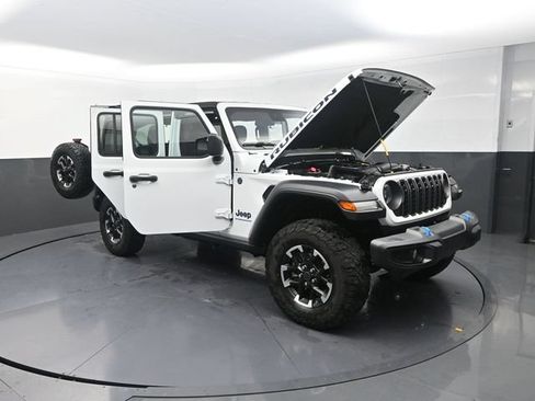 Used 2024 Jeep Wrangler Unlimited Rubicon 4xe AWD/4WD image 29