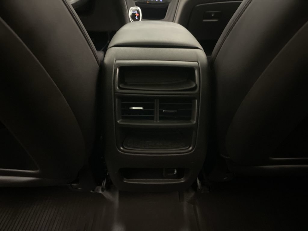 Used 2019 Cadillac XT5 Luxury AWD/4WD image 16