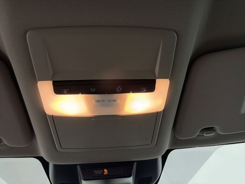 Used 2024 Nissan Rogue S AWD/4WD image 29