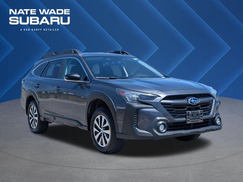 Used 2023 Subaru Outback Premium AWD/4WD image 1