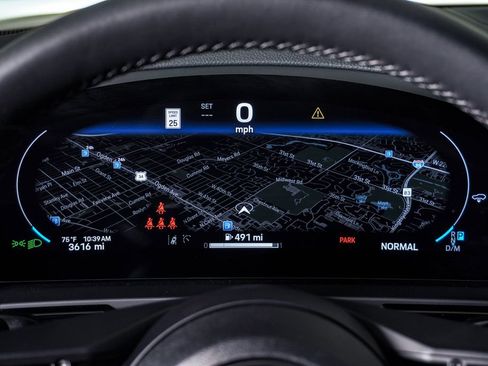 Certified 2025 Porsche Cayenne Coupe image 21