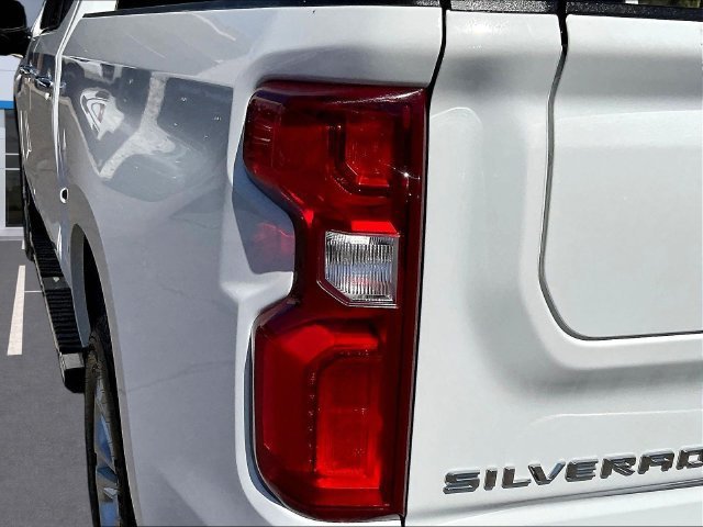 Certified 2022 Chevrolet Silverado 1500 LTZ AWD/4WD image 26