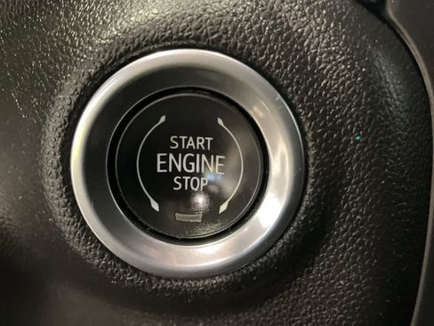 Used 2019 Chevrolet Silverado 1500 RST image 17