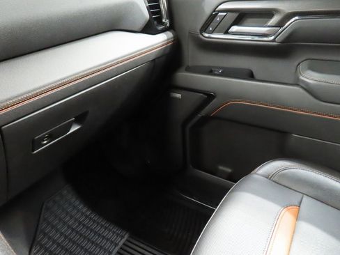 Used 2024 GMC Sierra 2500 AT4 w/ AT4 Preferred Package image 24