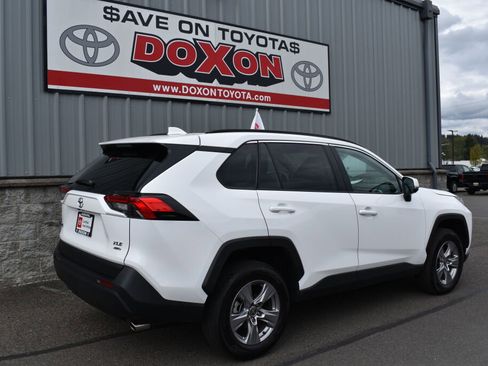 Certified 2025 Toyota RAV4 XLE image 5