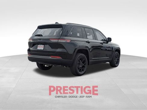 New 2026 Jeep Grand Cherokee Altitude image 5
