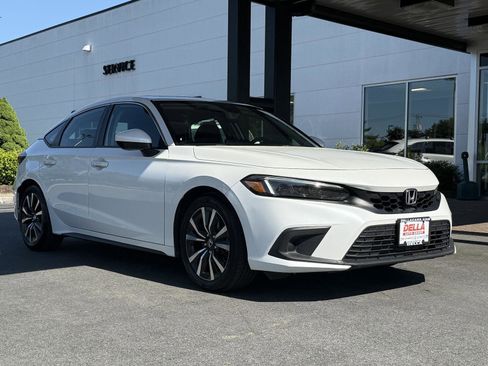 Used 2023 Honda Civic EX-L image 3