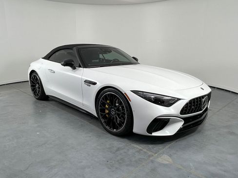 Used 2022 Mercedes-Benz SL 63 AMG 4MATIC image 3