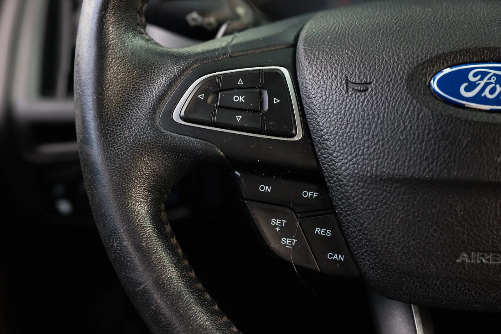 Used 2015 Ford Focus SE w/ SE Sport Package FWD image 27
