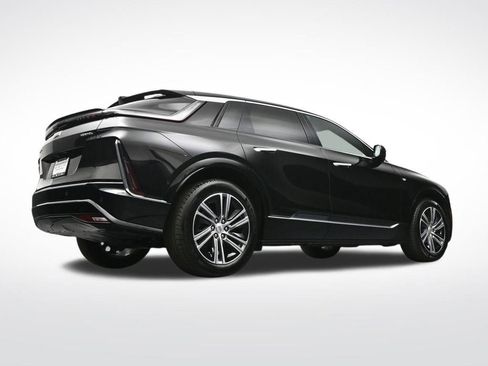 Used 2025 Cadillac Lyriq Luxury AWD/4WD image 28