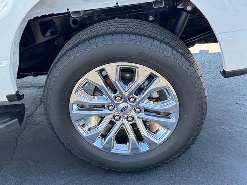 Used 2025 Ford F150 Lariat w/ Equipment Group 502A High AWD/4WD image 7