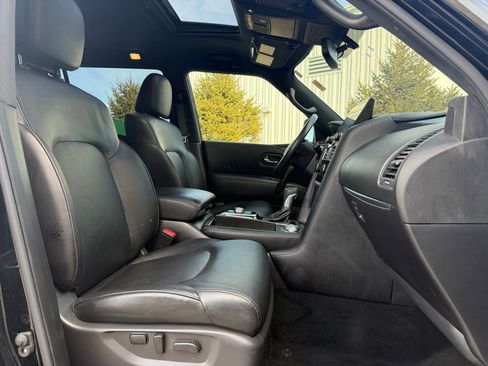 Used 2023 Nissan Armada SL w/ Midnight Edition Package image 21