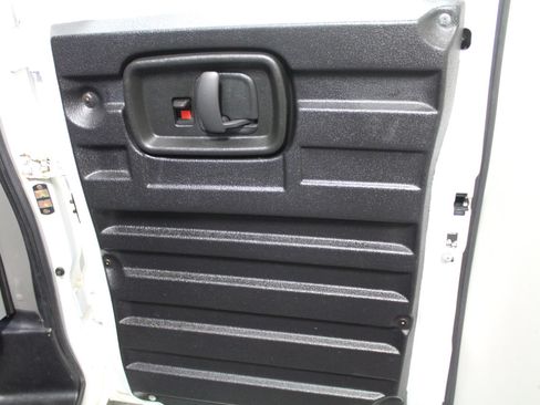 Used 2018 Chevrolet Express 2500 w/ Driver Convenience Package image 23