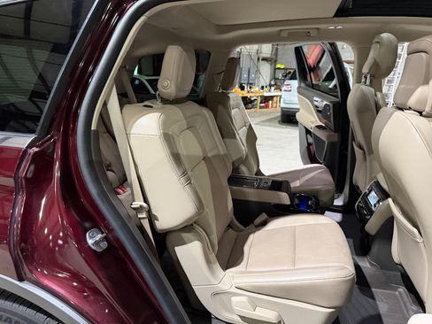 Used 2020 Lincoln Aviator Reserve w/ Equipment Group 201A AWD/4WD image 23