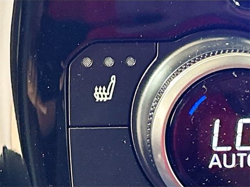 New 2026 Toyota Highlander XLE image 17