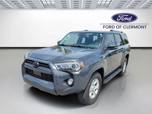 Used 2024 Toyota 4Runner SR5 Premium w/ Moonroof Package RWD image 2